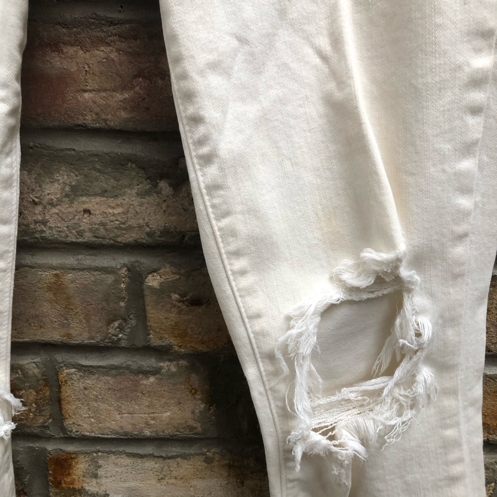 SOLD L’AGENCE Jeans in White. - Picture 3 of 4